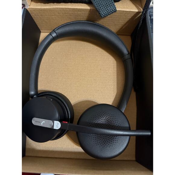 Yealink BH70 Dual Teams Bluetooth Headset with USB-A Dongle, 35hr battery - Picture 16 of 16